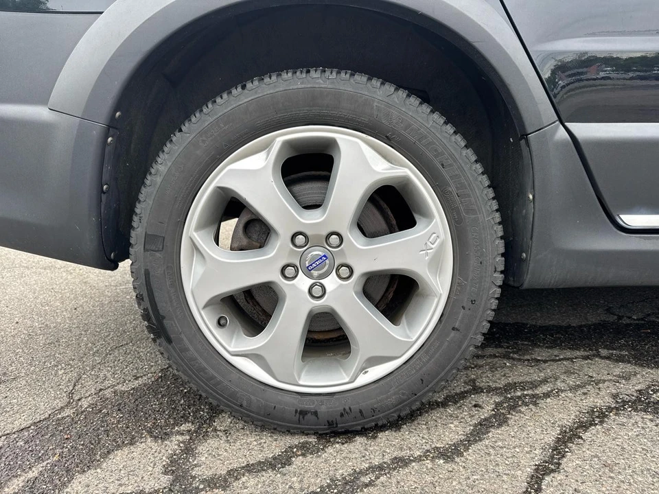 2010 Volvo XC70 3rd Gen - Image 21 of 21