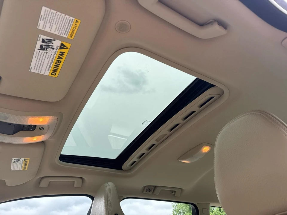 2010 Volvo XC70 3rd Gen - Image 18 of 21