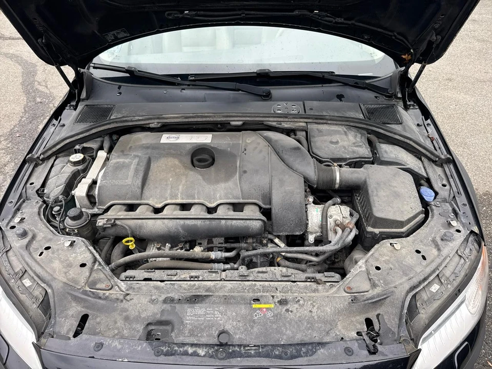 2010 Volvo XC70 3rd Gen - Image 20 of 21