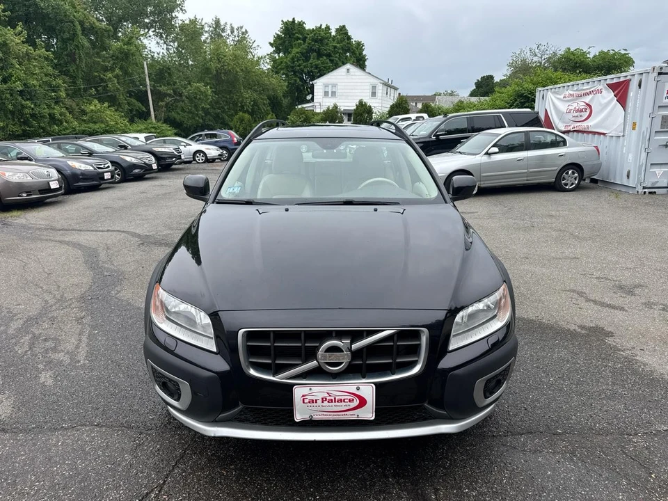 2010 Volvo XC70 3rd Gen - Image 2 of 21