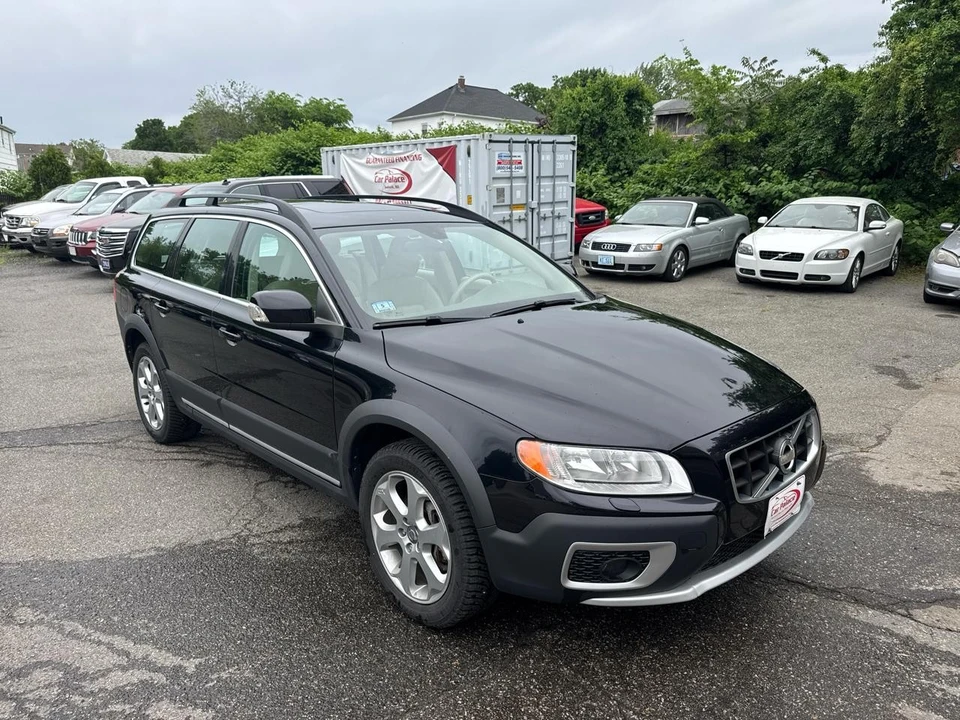 2010 Volvo XC70 3rd Gen - Image 9 of 21