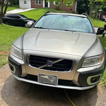 2010 Volvo XC70 T5 Premier Wagon 4D