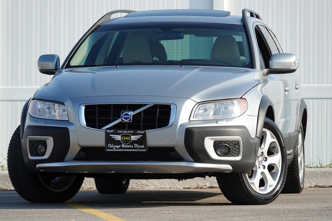 2010 Volvo XC70 3rd Gen - Image 11 of 31