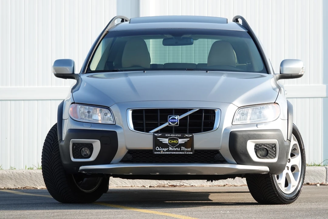 2010 Volvo XC70 3rd Gen - Image 13 of 31