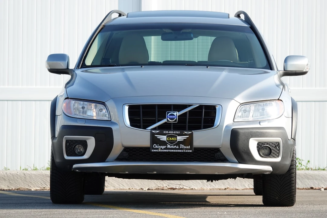 2010 Volvo XC70 3rd Gen - Image 14 of 31