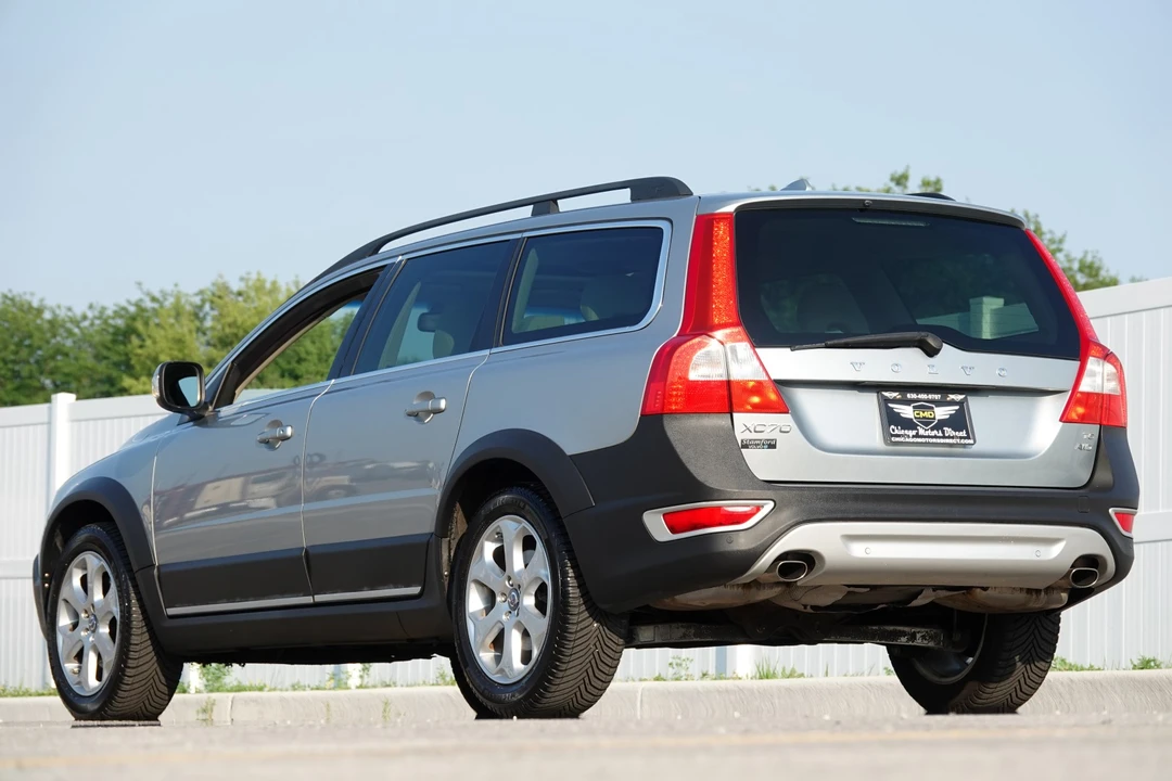 2010 Volvo XC70 3rd Gen - Image 28 of 31