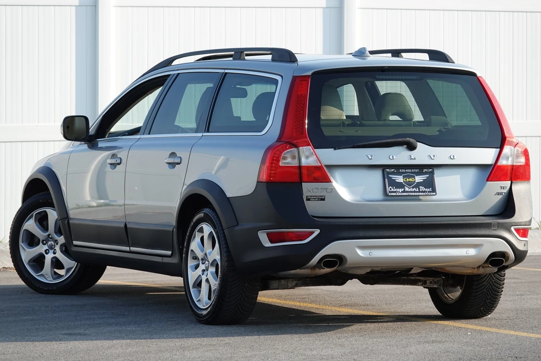 2010 Volvo XC70 3rd Gen - Image 27 of 31
