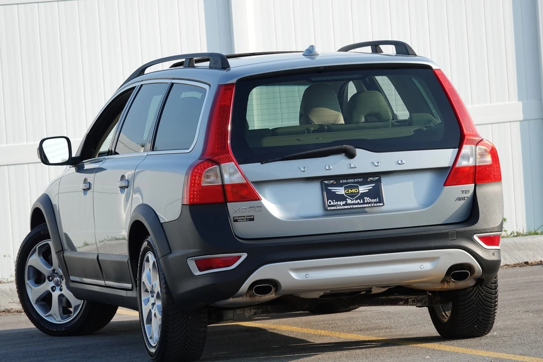2010 Volvo XC70 3rd Gen - Image 26 of 31