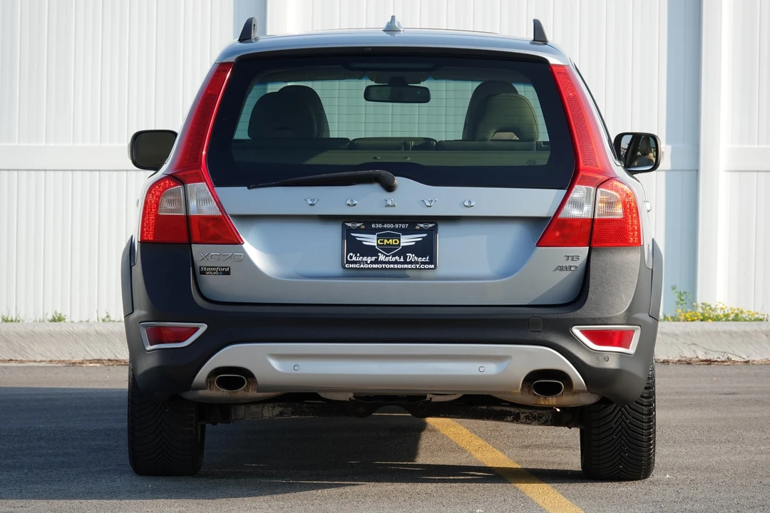 2010 Volvo XC70 3rd Gen - Image 24 of 31