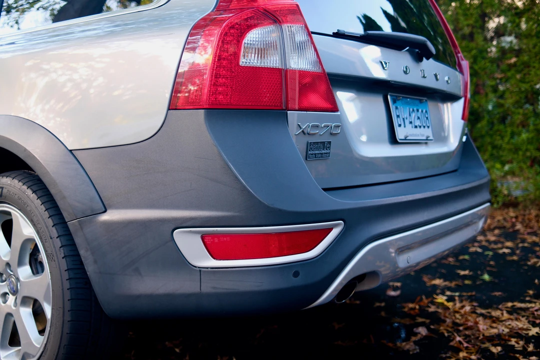 2010 Volvo XC70 3rd Gen - Image 29 of 31