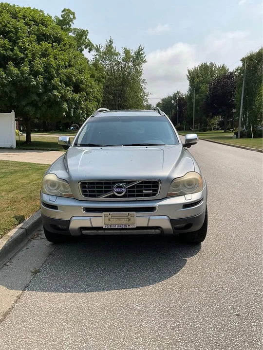 2010 Volvo XC90 1st Gen - Image 4 of 8