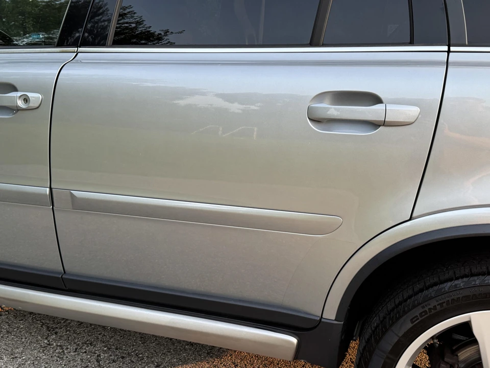 2010 Volvo XC90 1st Gen - Image 27 of 31