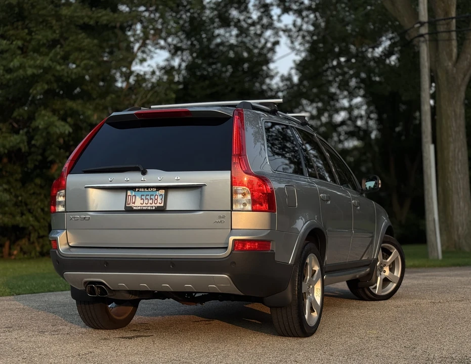 2010 Volvo XC90 1st Gen - Image 12 of 31