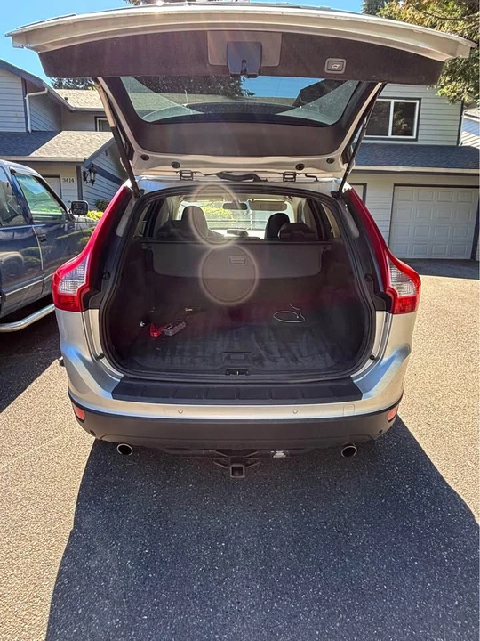 2010 Volvo XC60 1st Gen - Image 6 of 10