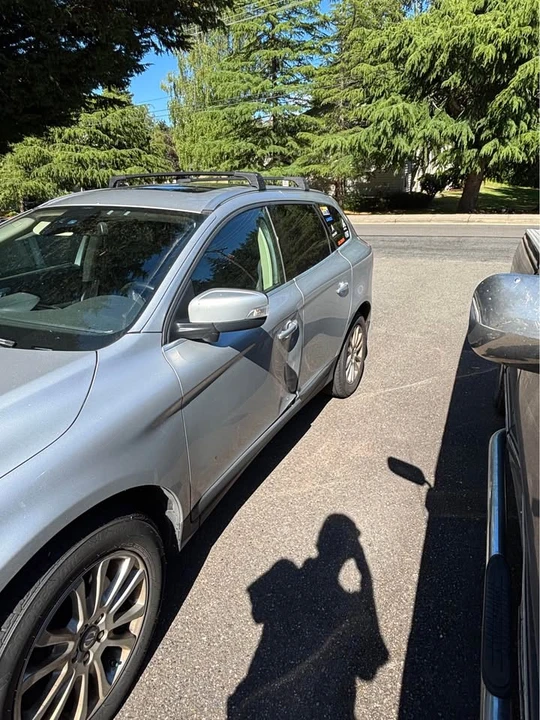 2010 Volvo XC60 1st Gen - Image 3 of 10