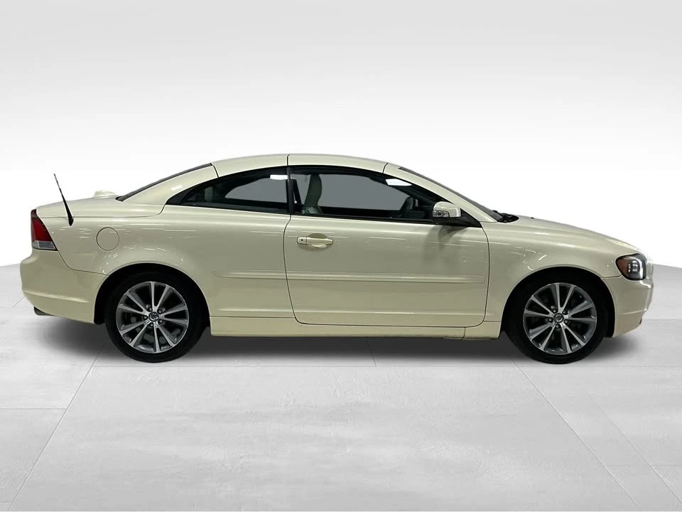 2010 Volvo C70 2nd Gen - Image 5 of 15