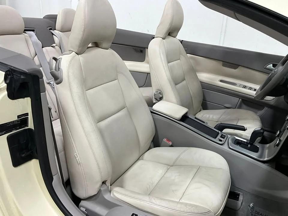 2010 Volvo C70 2nd Gen - Image 14 of 15