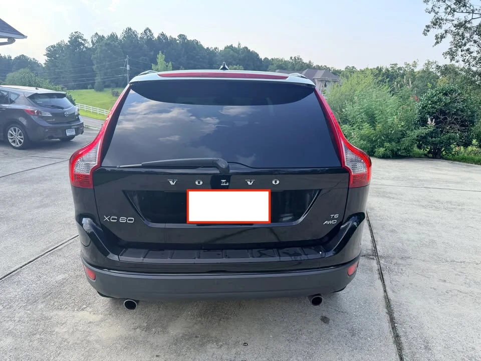 2010 Volvo XC60 1st Gen - Image 18 of 19