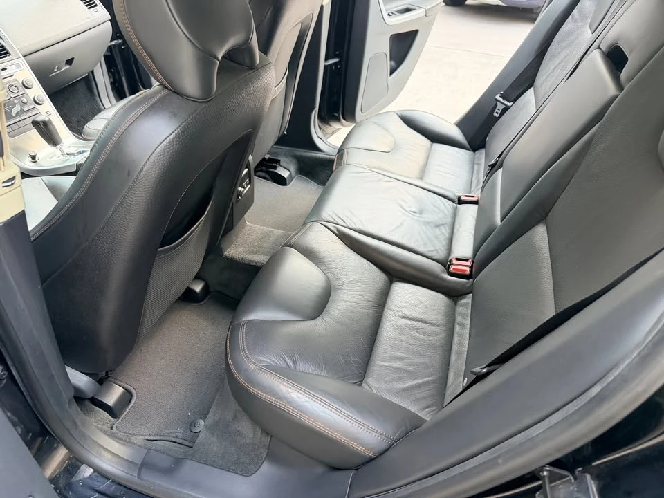 2010 Volvo XC60 1st Gen - Image 6 of 19
