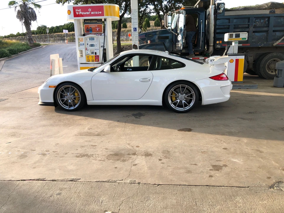 2010 Porsche 997 GT3 - Image 4 of 4