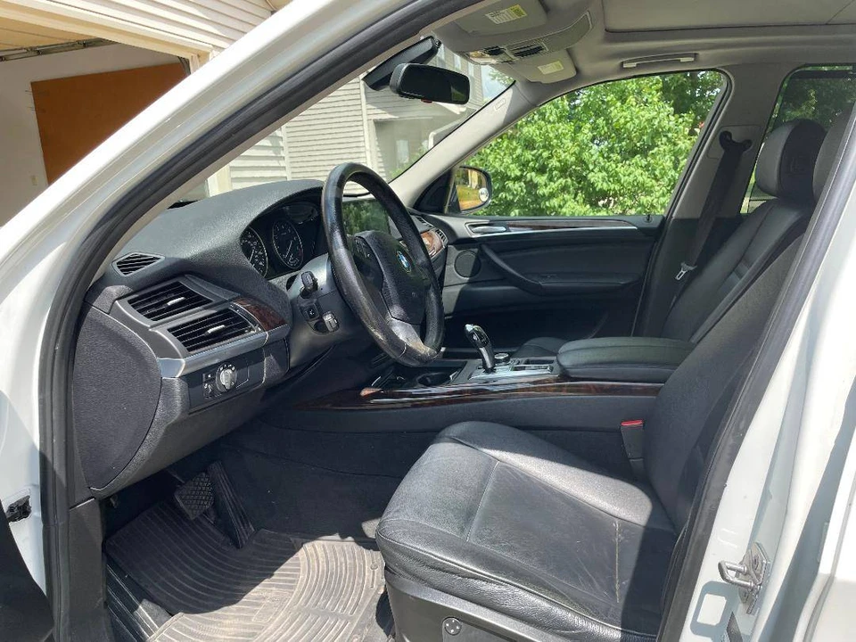 2010 BMW X5 - Image 3 of 11