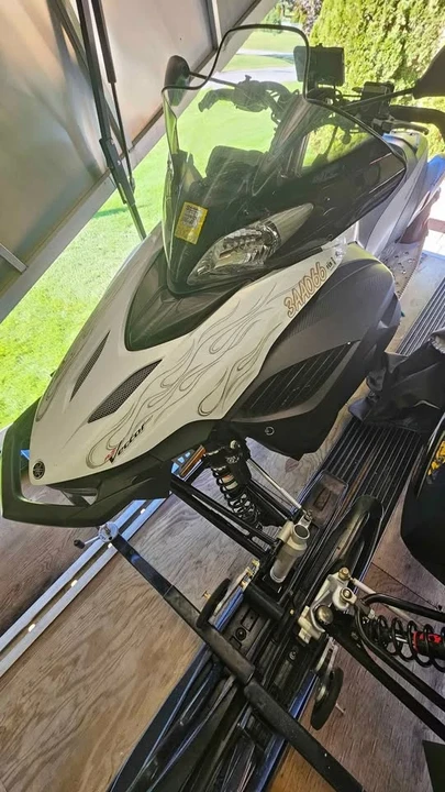 2010 Yamaha - Image 6 of 7
