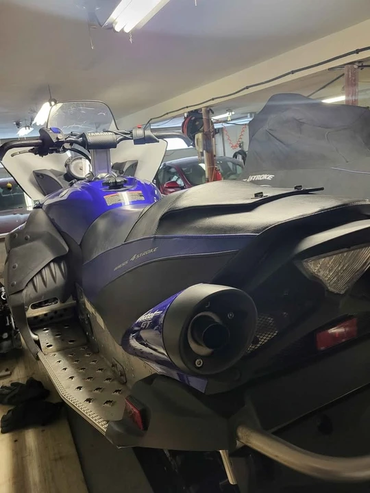 2010 Yamaha - Image 7 of 9