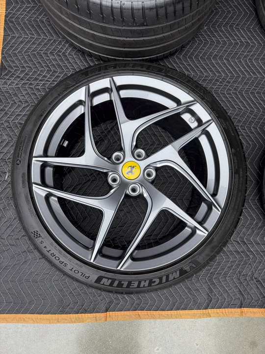 Parts & Memorabilia Other Wheels - Image 11 of 31