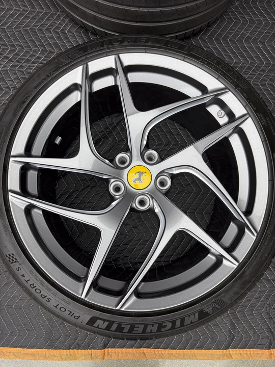 Parts & Memorabilia Other Wheels - Image 12 of 31