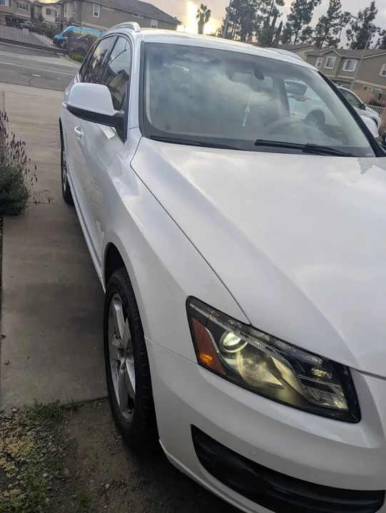 2010 Audi 8R Q5 - Image 2 of 10