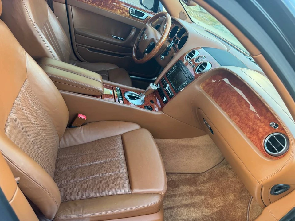 2010 Bentley Continental Flying Spur - Image 10 of 15