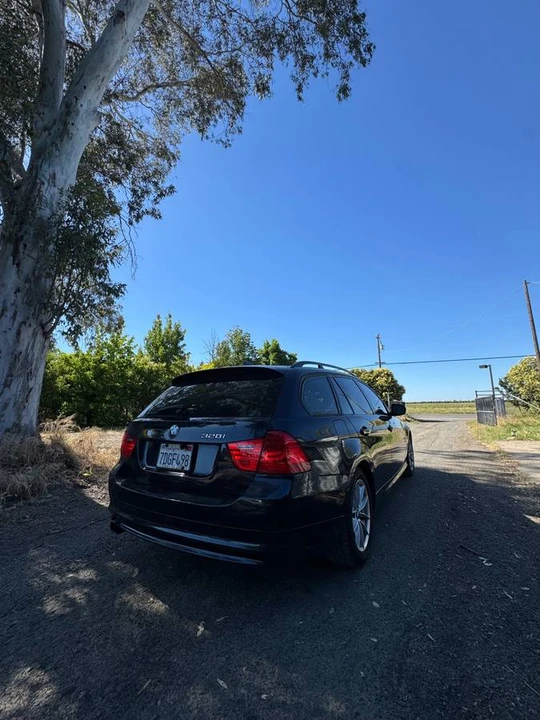 2010 BMW E91 3 Series Touring - Image 2 of 8