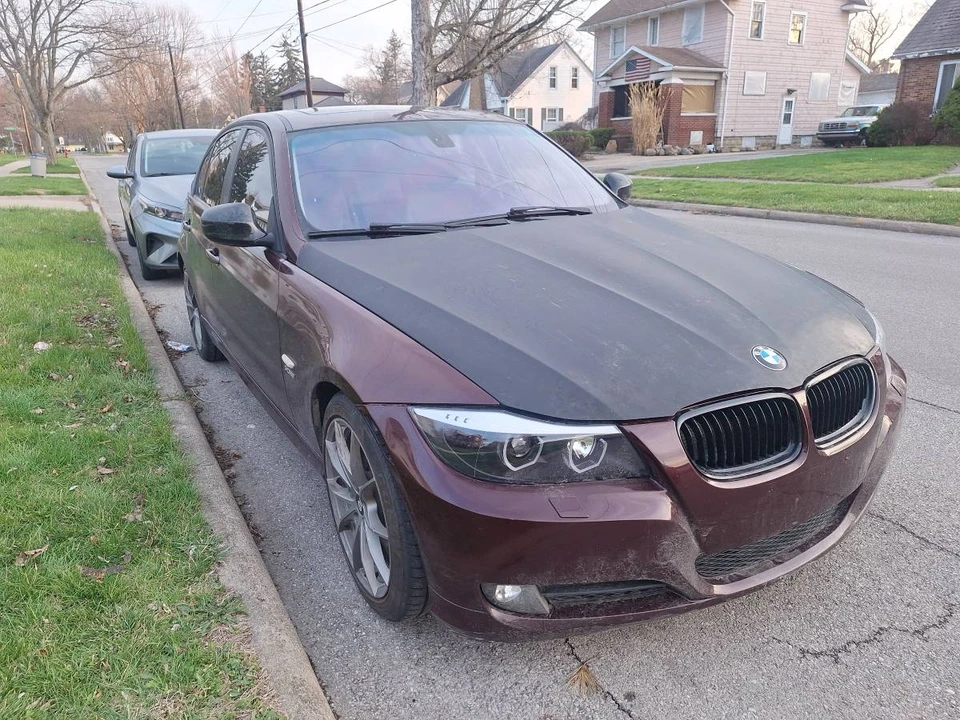 2010 BMW E90 3 Series Sedan - Image 10 of 19