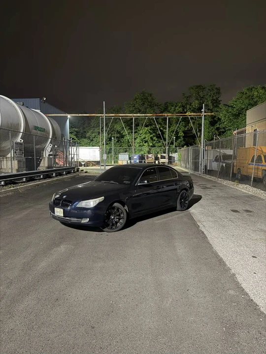 2010 BMW E60 5 Series Sedan - Image 4 of 8