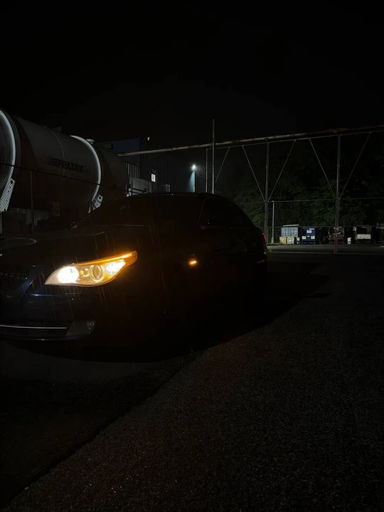 2010 BMW E60 5 Series Sedan - Image 7 of 8