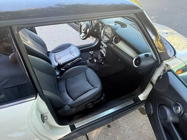 2010 Mini Mini John Cooper Works 2nd Gen - Image 18 of 21