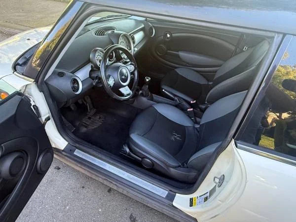 2010 Mini Mini John Cooper Works 2nd Gen - Image 17 of 21