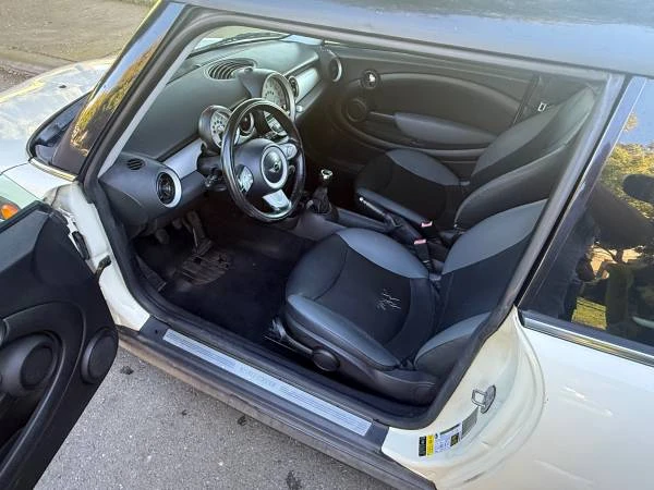 2010 Mini Mini John Cooper Works 2nd Gen - Image 17 of 21