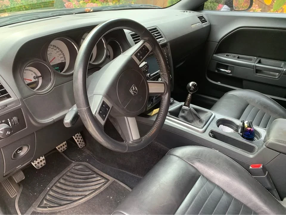 2010 Dodge Challenger 3rd Gen - Image 4 of 5