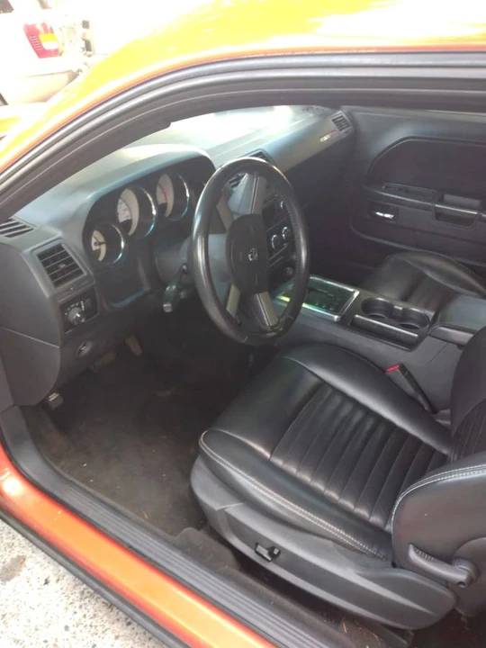 2010 Dodge Challenger 3rd Gen - Image 2 of 7