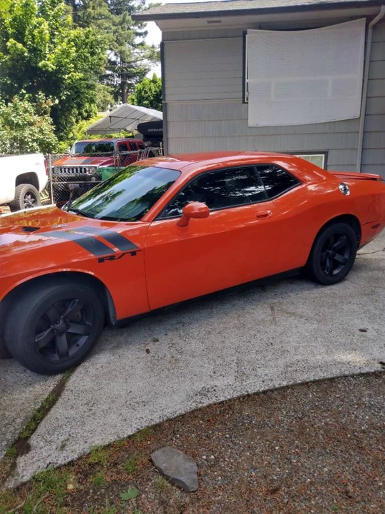 2010 Dodge Challenger 3rd Gen - Image 5 of 7