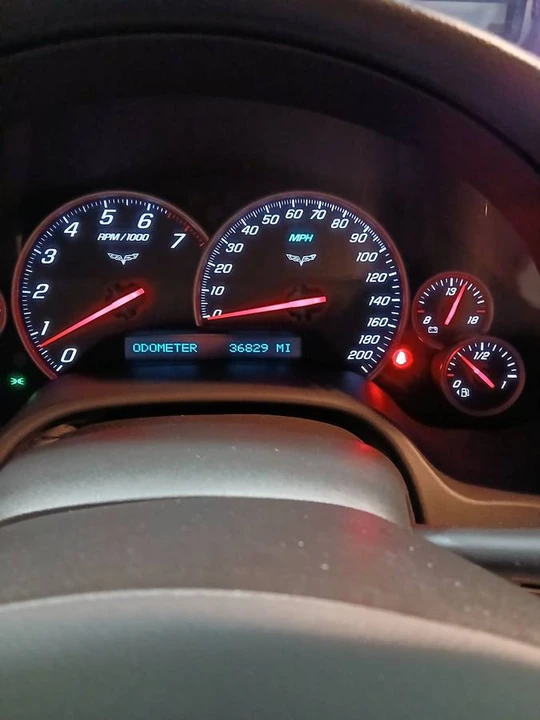 2010 Chevrolet Corvette C6 - Image 10 of 13