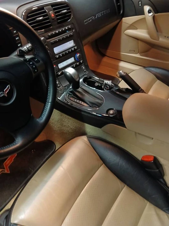 2010 Chevrolet Corvette C6 - Image 11 of 13