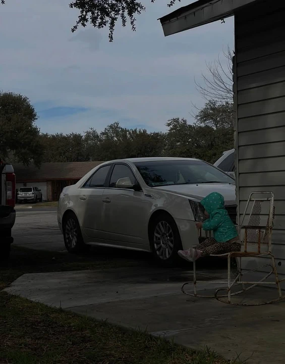 2010 Cadillac CTS 2nd Gen - Image 2 of 3