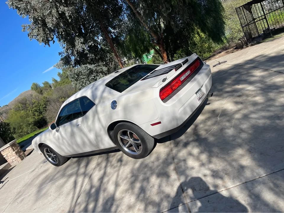 2010 Dodge Challenger 3rd Gen - Image 3 of 10