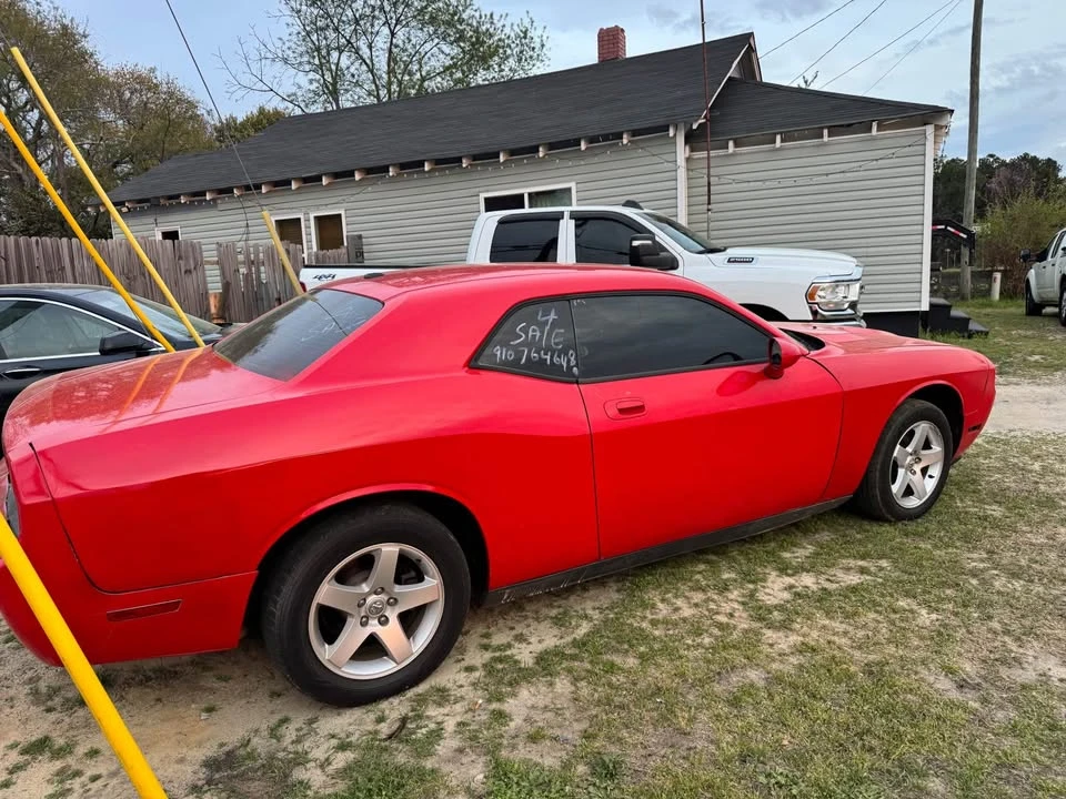 2010 Dodge Challenger 3rd Gen - Image 3 of 9