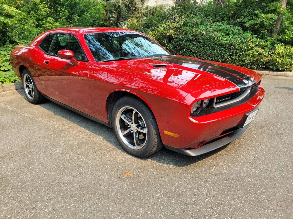 2010 Dodge Challenger 3rd Gen - Image 6 of 10