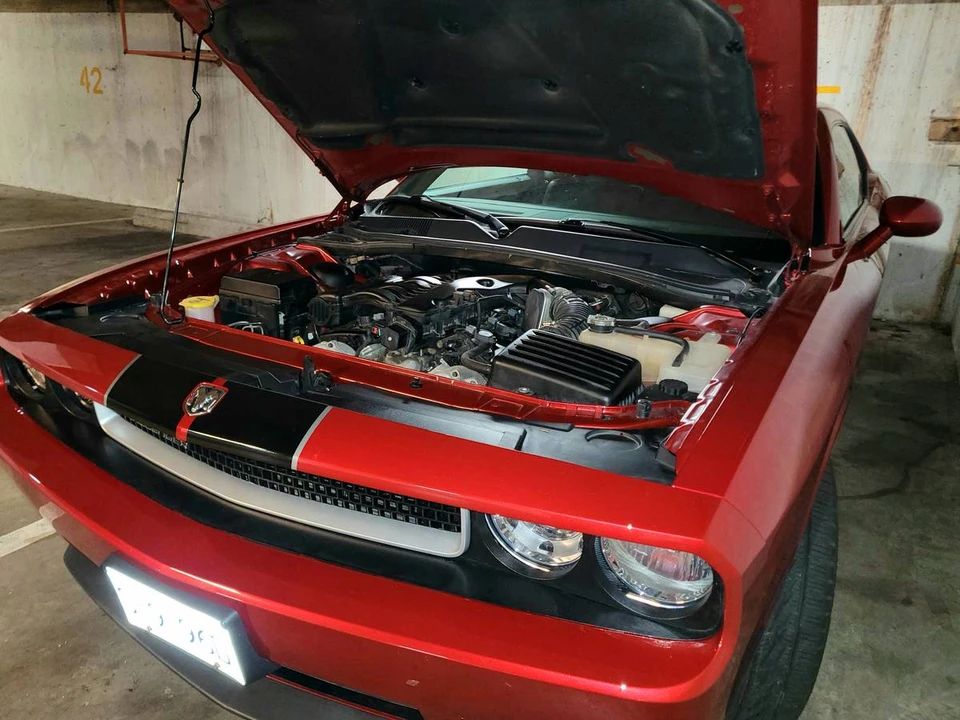 2010 Dodge Challenger 3rd Gen - Image 7 of 10