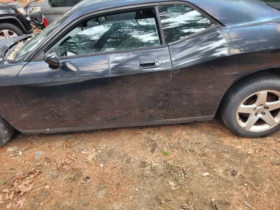 2010 Dodge Challenger 3rd Gen - Image 3 of 5