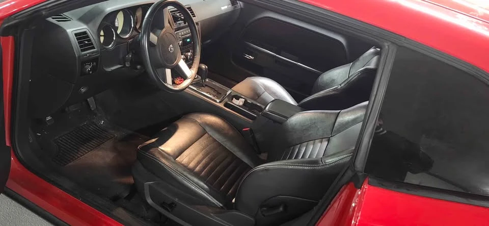 2010 Dodge Challenger 3rd Gen - Image 4 of 5